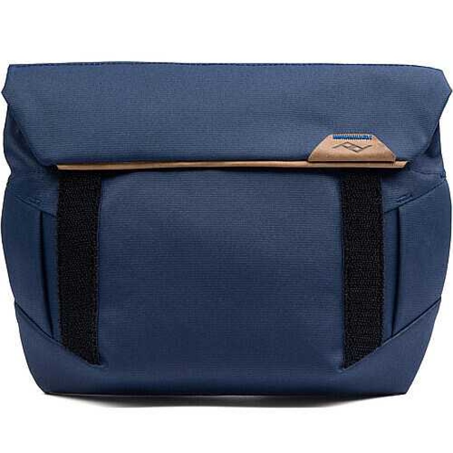 Peak Design Peak Design The Field Pouch - Midnight V2 Slings, Shoulder & Messenger Bags